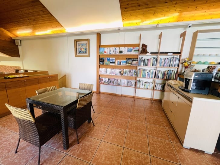 【潭心閣】花蓮鯉魚潭民宿螢火蟲住宿親子友善SUP立槳初體驗竟然在房間可以餵魚?!