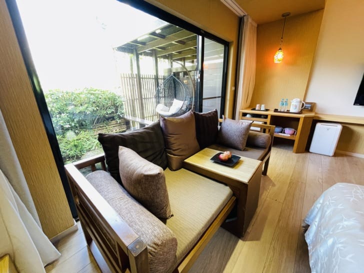 【潭心閣】花蓮鯉魚潭民宿螢火蟲住宿親子友善SUP立槳初體驗竟然在房間可以餵魚?!