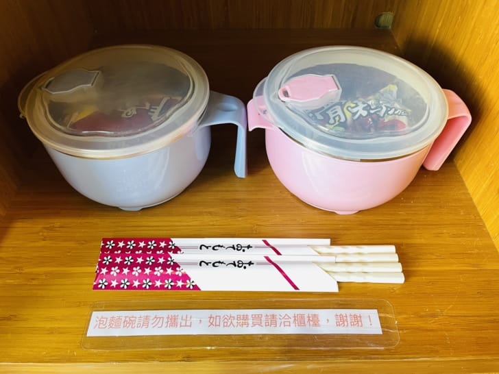 【潭心閣】花蓮鯉魚潭民宿螢火蟲住宿親子友善SUP立槳初體驗竟然在房間可以餵魚?!