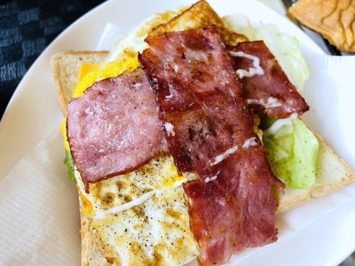 【潭心閣】花蓮鯉魚潭民宿螢火蟲住宿親子友善SUP立槳初體驗竟然在房間可以餵魚?!