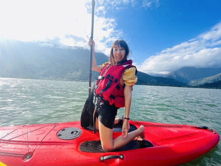 【潭心閣】花蓮鯉魚潭民宿螢火蟲住宿親子友善SUP立槳初體驗竟然在房間可以餵魚?!