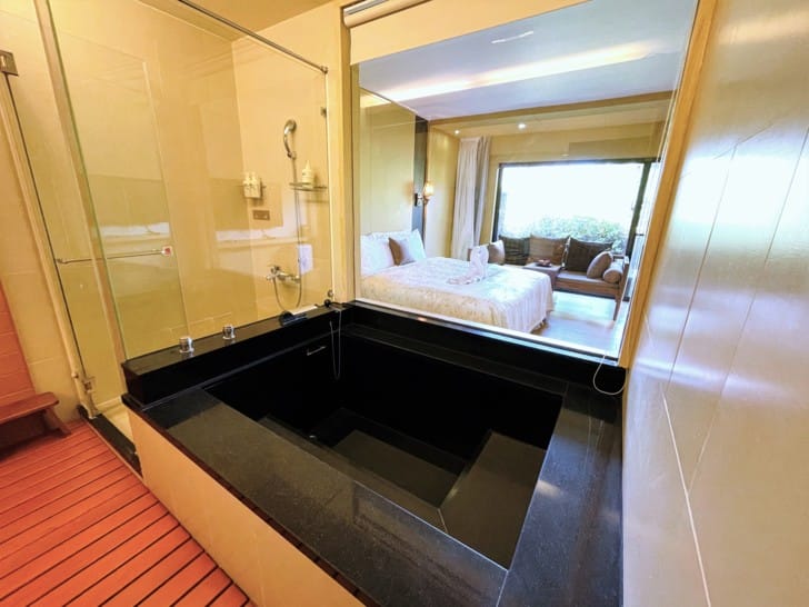 【潭心閣】花蓮鯉魚潭民宿螢火蟲住宿親子友善SUP立槳初體驗竟然在房間可以餵魚?!