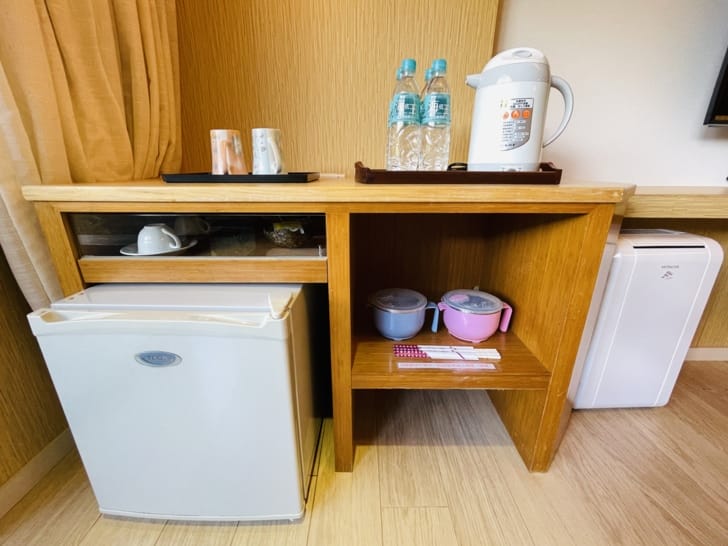 【潭心閣】花蓮鯉魚潭民宿螢火蟲住宿親子友善SUP立槳初體驗竟然在房間可以餵魚?!