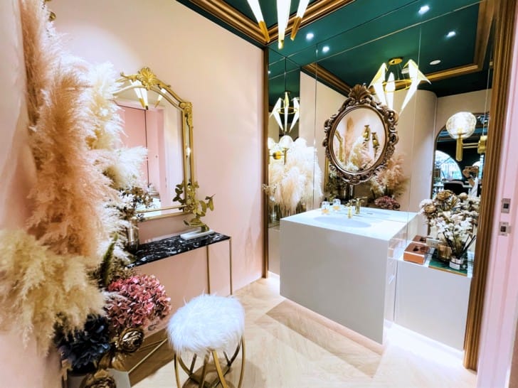 【莎夏畫室Sasha’s Wonderland】壓克力畫零基礎畫室有適合新手的迷你班教學網美激推景點台北最美畫室