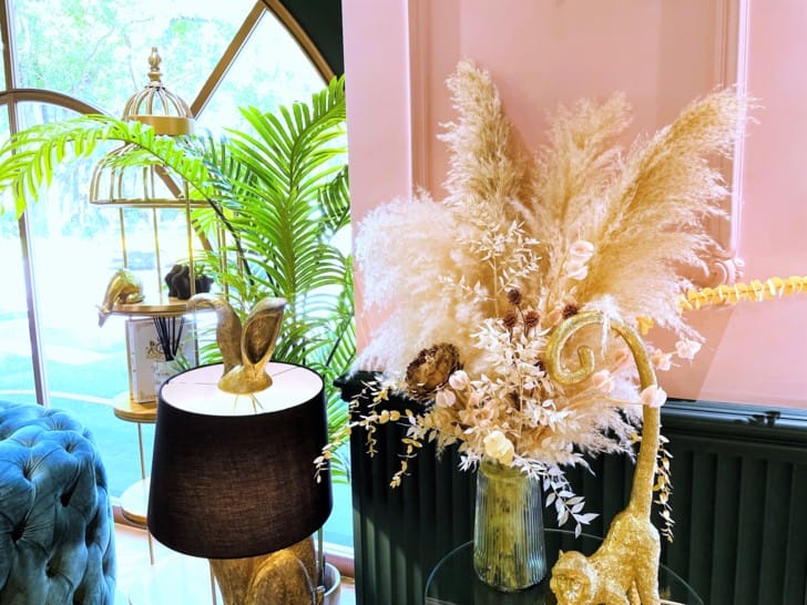 【莎夏畫室Sasha’s Wonderland】壓克力畫零基礎畫室有適合新手的迷你班教學網美激推景點台北最美畫室