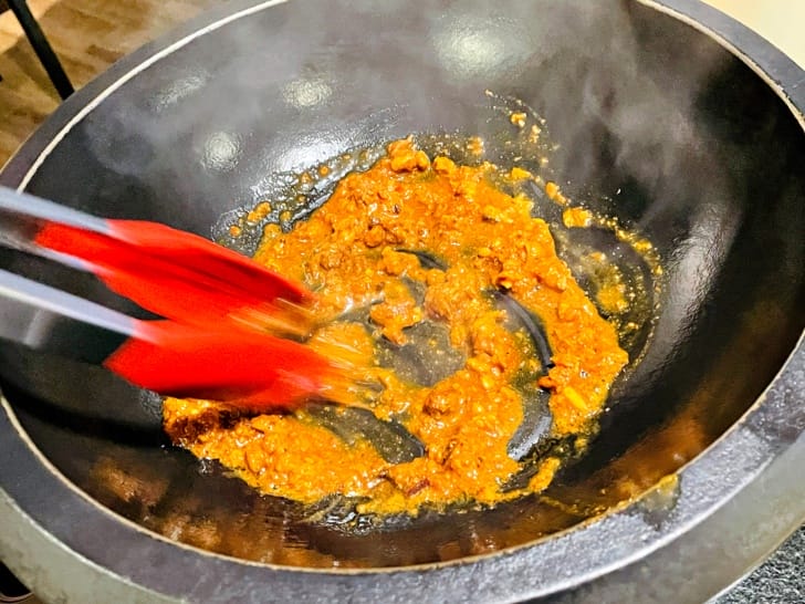 【肉多多火鍋。松山健康店】最歡樂最大火鍋集團火鍋迷必吃名店宵夜吃鍋首選樂多多集團大份量肉盤好滿足!