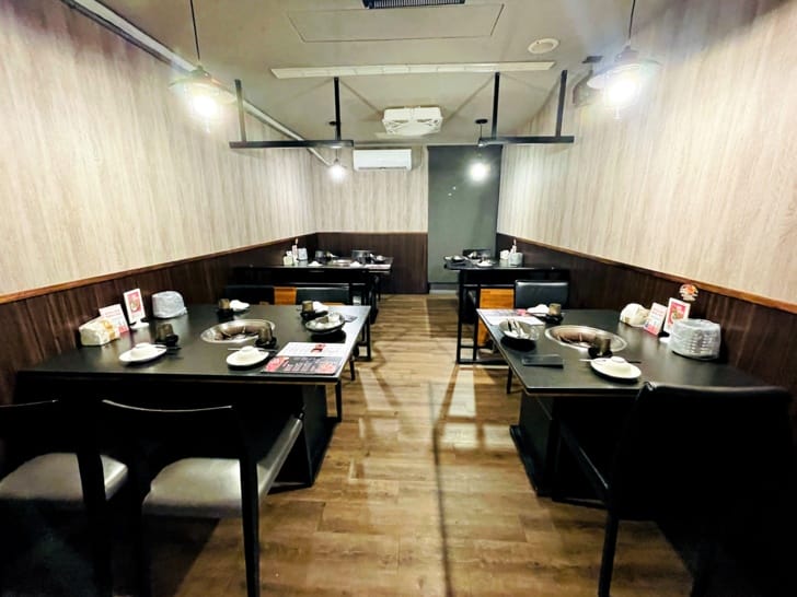 【肉多多火鍋。松山健康店】最歡樂最大火鍋集團火鍋迷必吃名店宵夜吃鍋首選樂多多集團大份量肉盤好滿足!