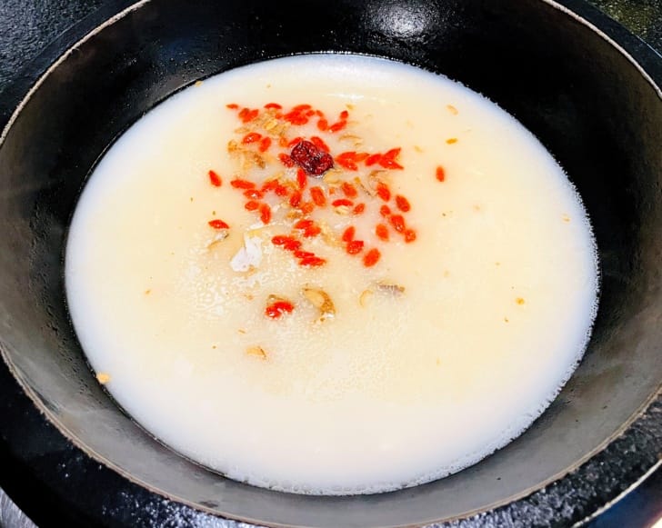 【肉多多火鍋。松山健康店】最歡樂最大火鍋集團火鍋迷必吃名店宵夜吃鍋首選樂多多集團大份量肉盤好滿足!