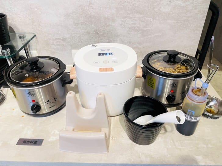 【肉多多火鍋。桃園春日店】火鍋第一品牌排隊宵夜名店火鍋迷必吃名店巨無霸肉量好過癮樂多多集團超夯火鍋