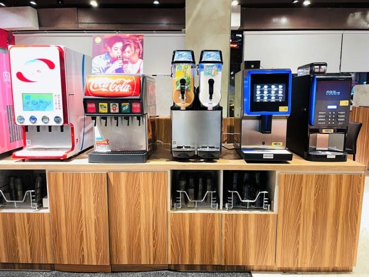 【肉多多火鍋。桃園春日店】火鍋第一品牌排隊宵夜名店火鍋迷必吃名店巨無霸肉量好過癮樂多多集團超夯火鍋