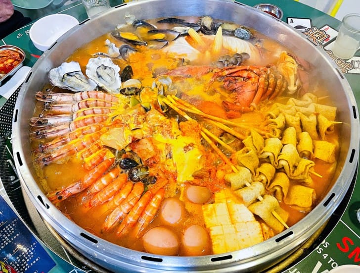 【韓蚌蚌海鮮研究院 해산물 연구소】超狂韓式海鮮部隊鍋新莊輔大美食強力推薦新北多人聚餐好所在