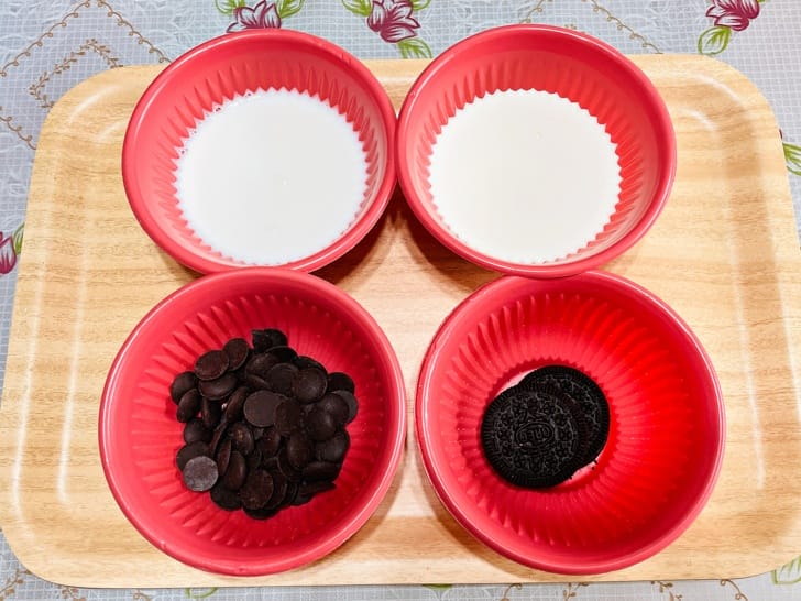 【美國Frigidaire富及第】-5度C冰淇淋機消暑冰淇淋自己DIY動手做自製冰淇淋免預冷即刻製作寵物也能吃的冰淇淋輕巧好攜帶露營神器