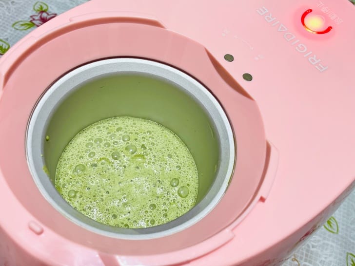 【美國Frigidaire富及第】-5度C冰淇淋機消暑冰淇淋自己DIY動手做自製冰淇淋免預冷即刻製作寵物也能吃的冰淇淋輕巧好攜帶露營神器