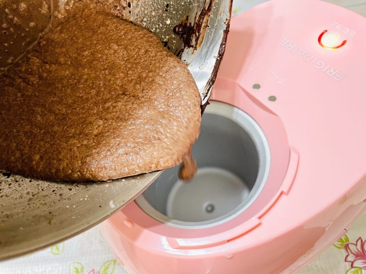 【美國Frigidaire富及第】-5度C冰淇淋機消暑冰淇淋自己DIY動手做自製冰淇淋免預冷即刻製作寵物也能吃的冰淇淋輕巧好攜帶露營神器