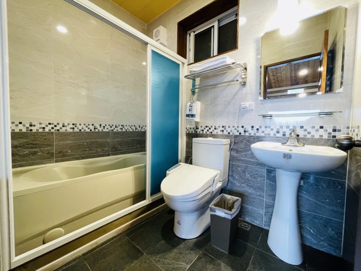 【事外桃源渡假山莊】南投清境熱門包棟民宿綠色雅築山景雙人房清境寵物毛小孩友善住宿到青青草原看綿羊秀不用十分鐘!