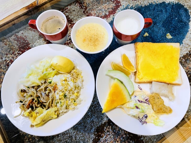 【事外桃源渡假山莊】南投清境熱門包棟民宿綠色雅築山景雙人房清境寵物毛小孩友善住宿到青青草原看綿羊秀不用十分鐘!