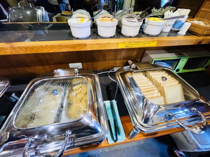 【事外桃源渡假山莊】南投清境熱門包棟民宿綠色雅築山景雙人房清境寵物毛小孩友善住宿到青青草原看綿羊秀不用十分鐘!