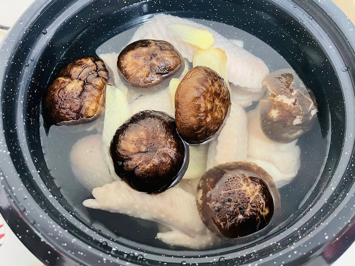 【Fujitek富士電通】微電腦達人料理鍋 FTP-EP705首創先爆香後炊煮-多功能不沾蒸鍋小家庭都在用的迷你電鍋!