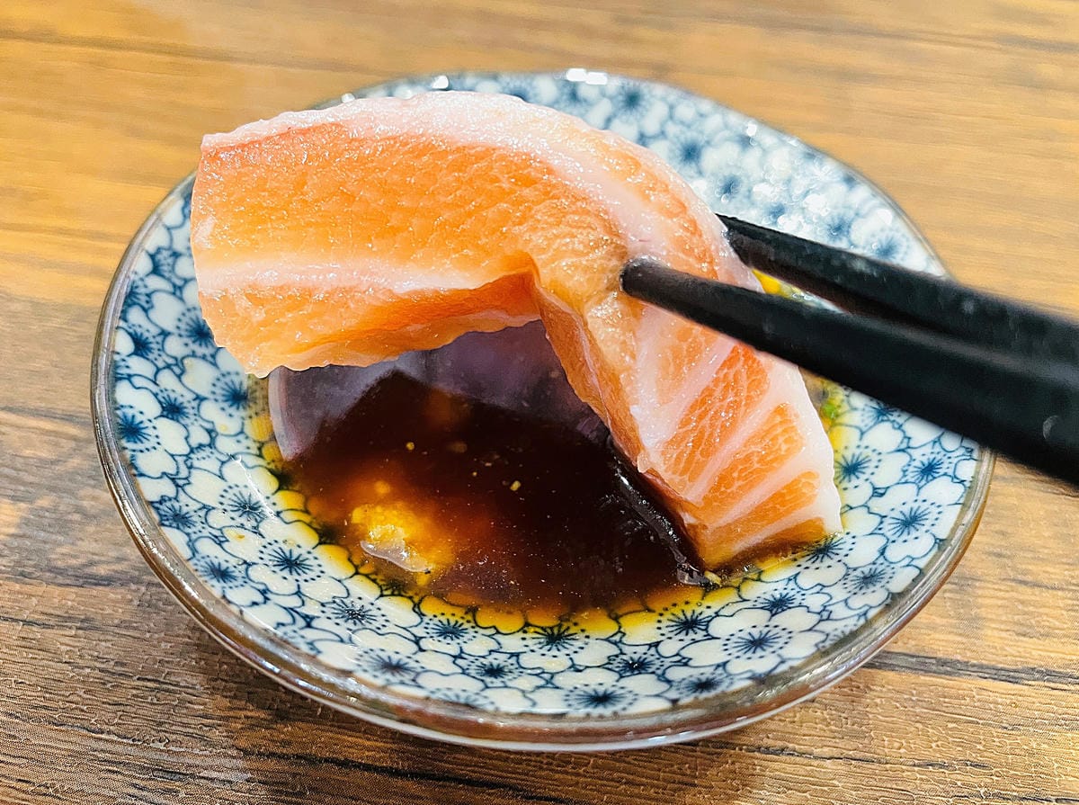 【封鮨食堂】超豪華生魚片海鮮丼重磅登場!新北板橋一定要吃的日本料理,超厚『生魚片』不怕你吃!