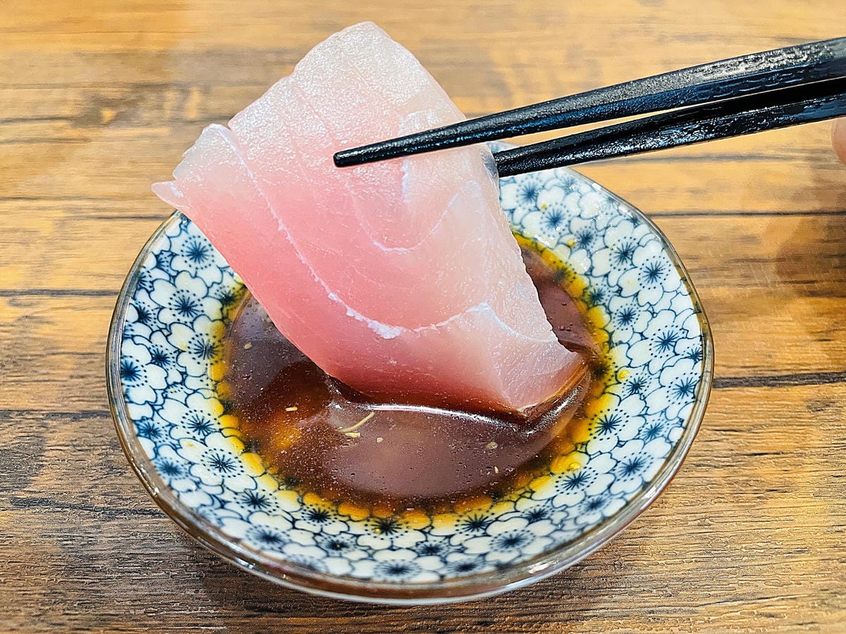 【封鮨食堂】超豪華生魚片海鮮丼重磅登場!新北板橋一定要吃的日本料理,超厚『生魚片』不怕你吃!