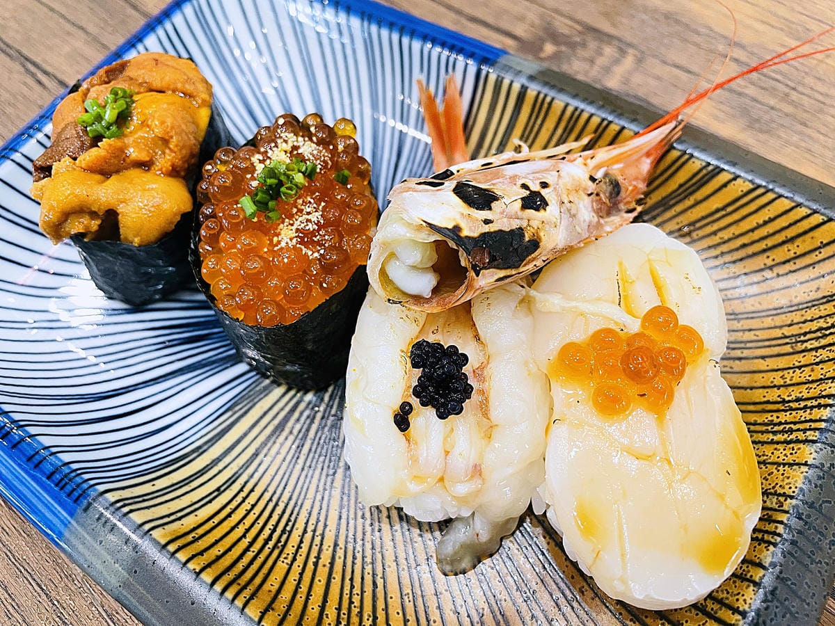 【封鮨食堂】超豪華生魚片海鮮丼重磅登場!新北板橋一定要吃的日本料理,超厚『生魚片』不怕你吃!