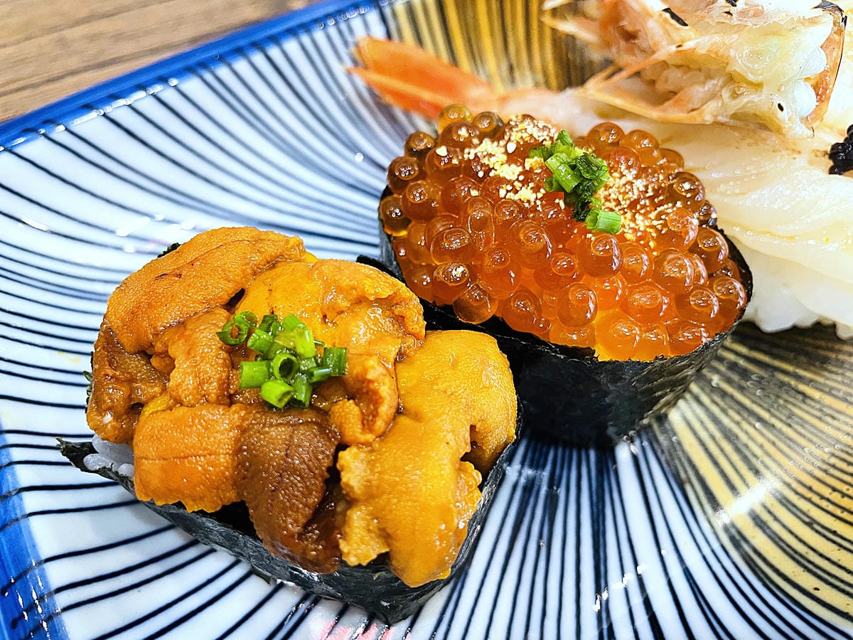 【封鮨食堂】超豪華生魚片海鮮丼重磅登場!新北板橋一定要吃的日本料理,超厚『生魚片』不怕你吃!