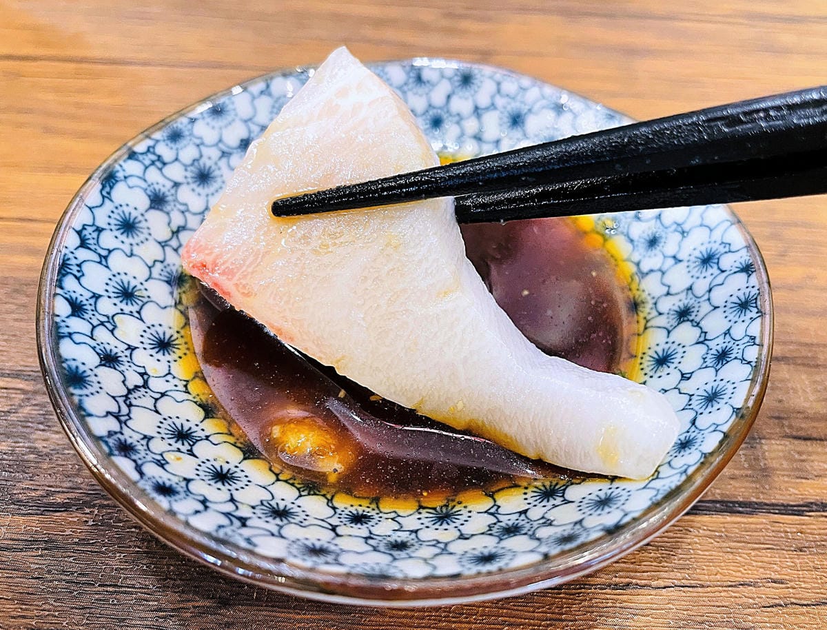 【封鮨食堂】超豪華生魚片海鮮丼重磅登場!新北板橋一定要吃的日本料理,超厚『生魚片』不怕你吃!