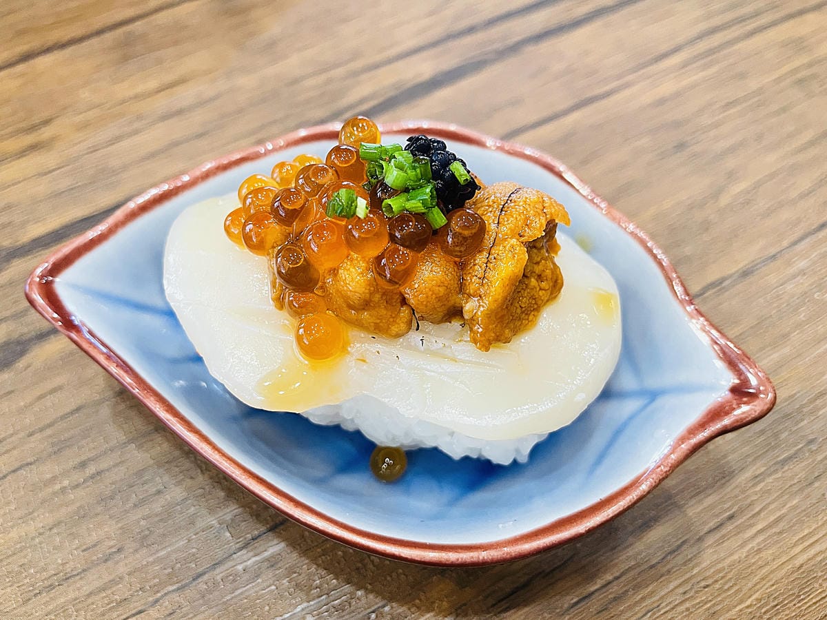 【封鮨食堂】超豪華生魚片海鮮丼重磅登場!新北板橋一定要吃的日本料理,超厚『生魚片』不怕你吃!