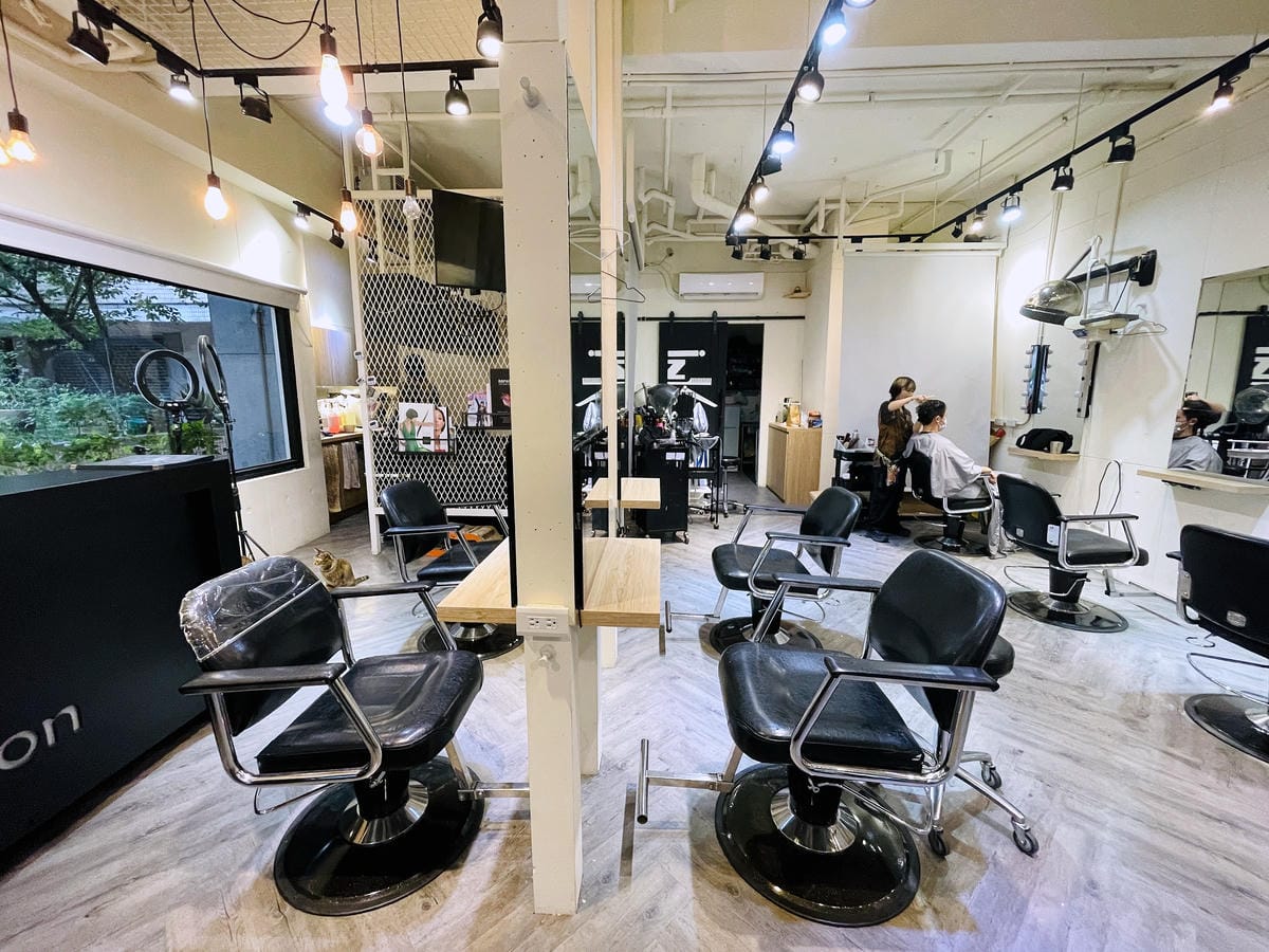 【InK Hair 內湖概念店】台北內湖髮廊「染髮護髮」推薦!免費『店貓按摩』實在太超值了!