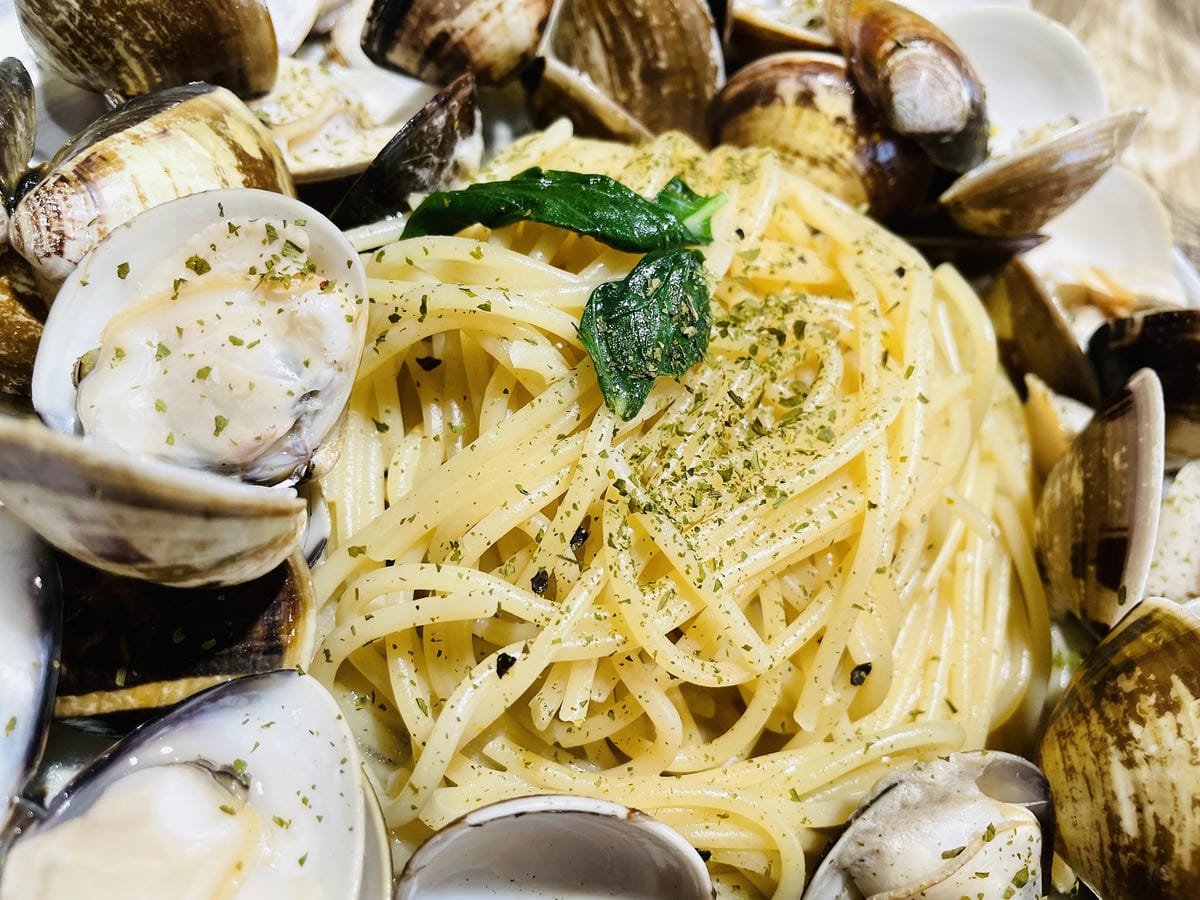 【不二煮藝】台北大安區必吃美食,少油少鹽輕食健康新食尚!『新推出』浮誇痛風系義大利麵,滿滿蛤蠣好誘人!