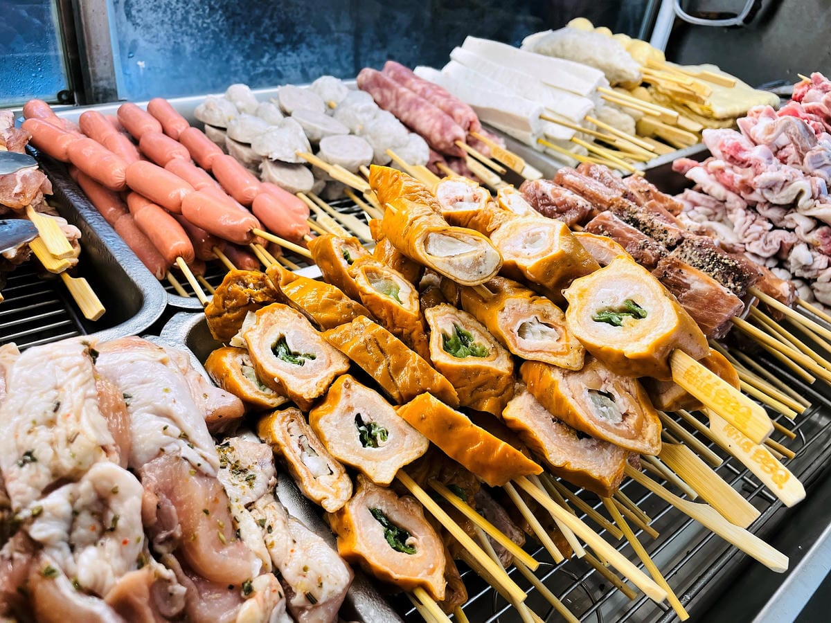 【邊境串燒 WildBBQ 新竹店】新竹人氣爆棚串物燒烤店!快揪好友聚餐一起來喝酒吃肉別再說新竹是美食沙漠了!