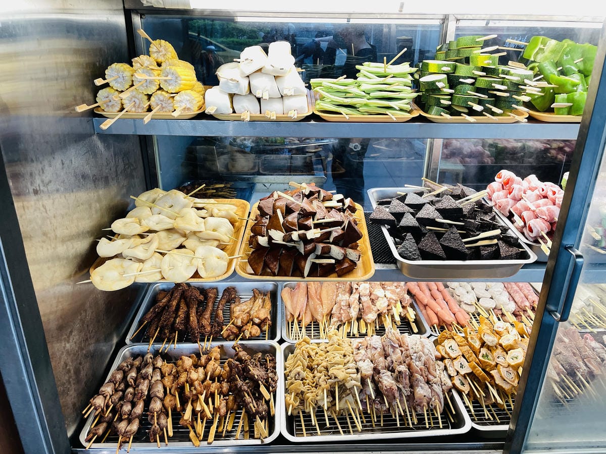 【邊境串燒 WildBBQ 新竹店】新竹人氣爆棚串物燒烤店!快揪好友聚餐一起來喝酒吃肉別再說新竹是美食沙漠了!