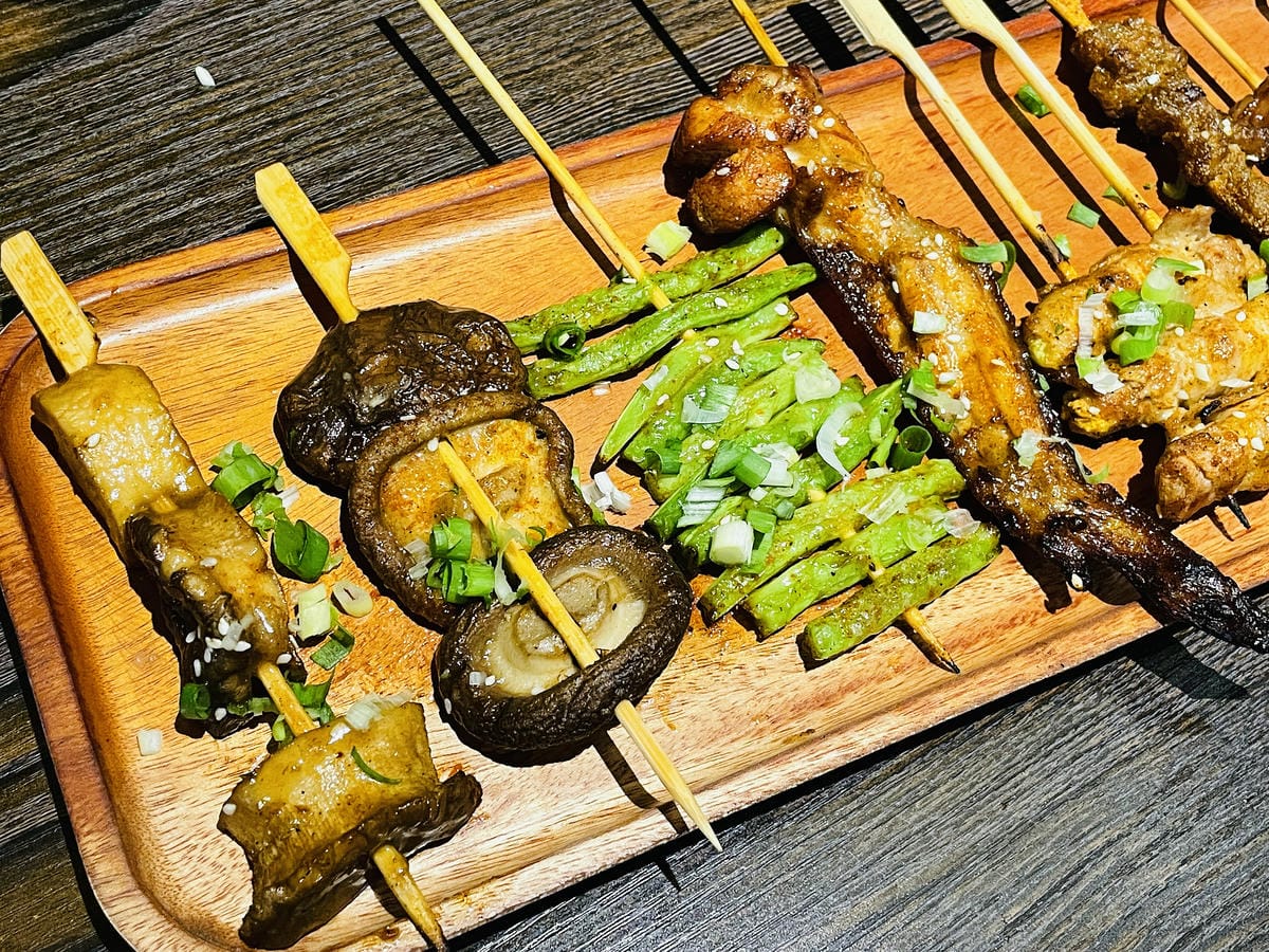 【邊境串燒 WildBBQ 新竹店】新竹人氣爆棚串物燒烤店!快揪好友聚餐一起來喝酒吃肉別再說新竹是美食沙漠了!