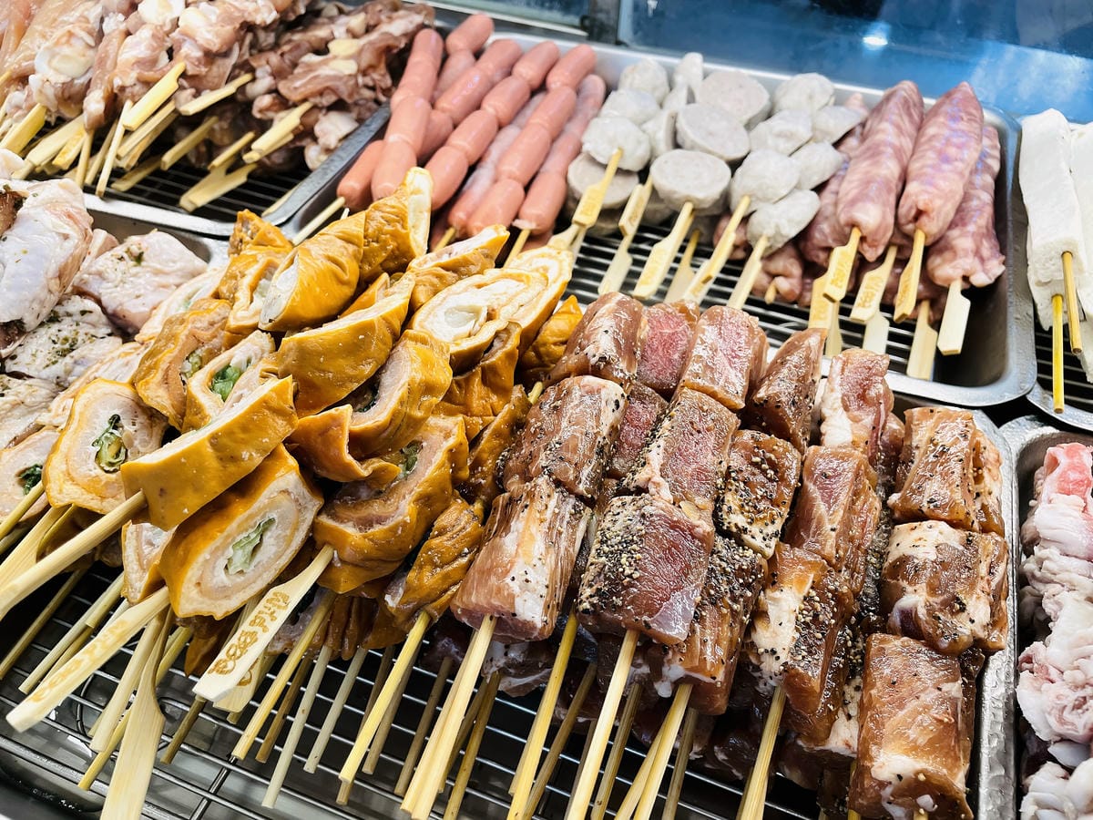 【邊境串燒 WildBBQ 新竹店】新竹人氣爆棚串物燒烤店!快揪好友聚餐一起來喝酒吃肉別再說新竹是美食沙漠了!