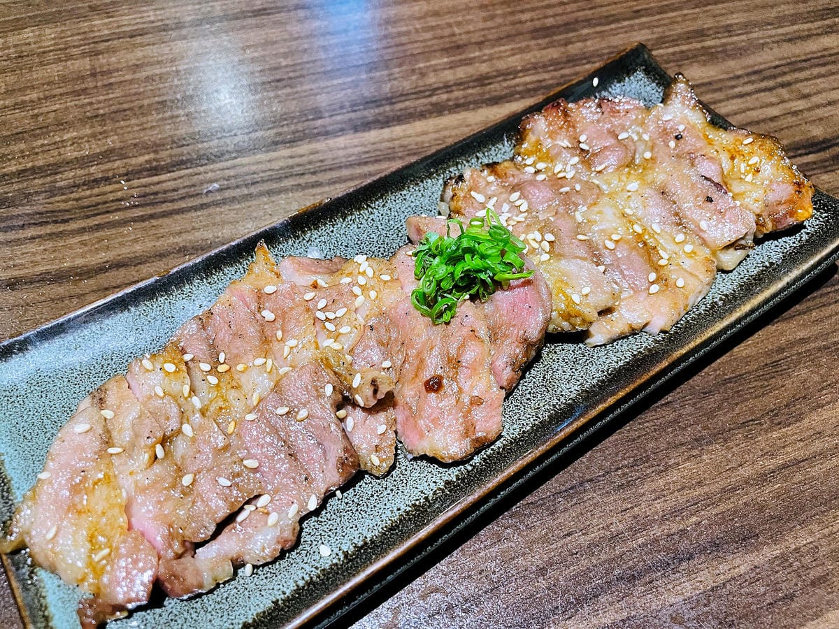 【禾野坊】新北板橋居酒屋!生魚片壽司燒烤串物日式料理樣樣都好吃,捷運新埔站下班小酌聚餐首選!