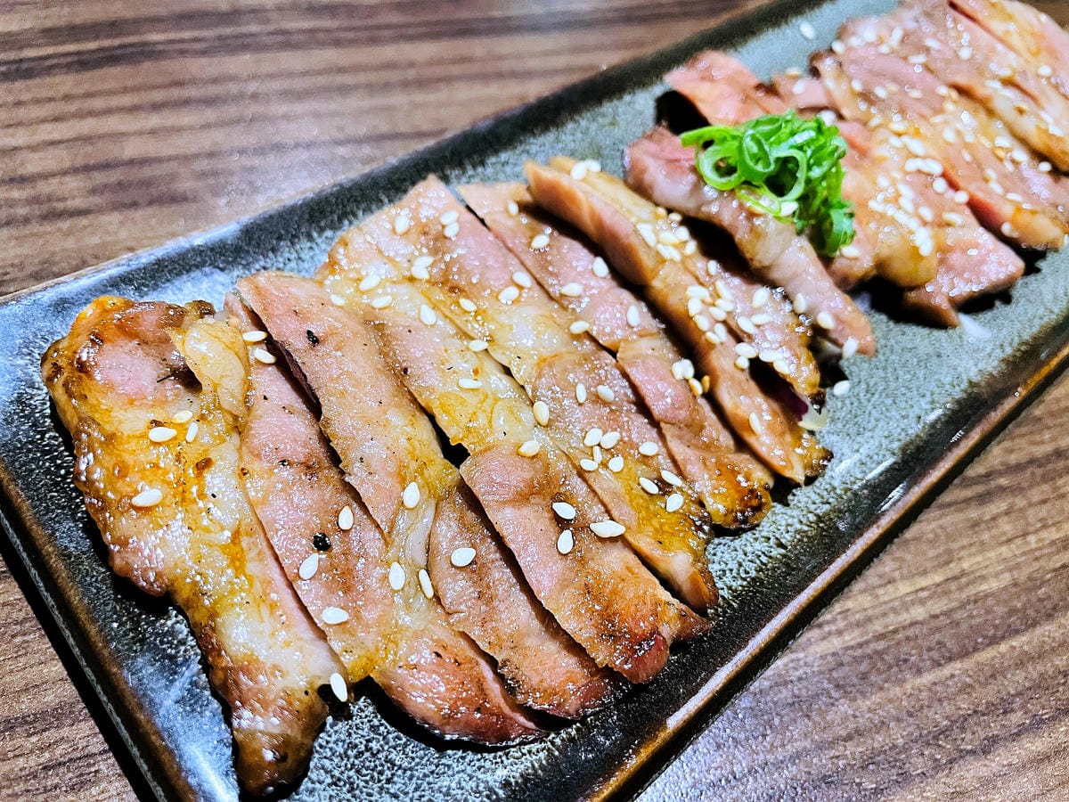 【禾野坊】新北板橋居酒屋!生魚片壽司燒烤串物日式料理樣樣都好吃,捷運新埔站下班小酌聚餐首選!