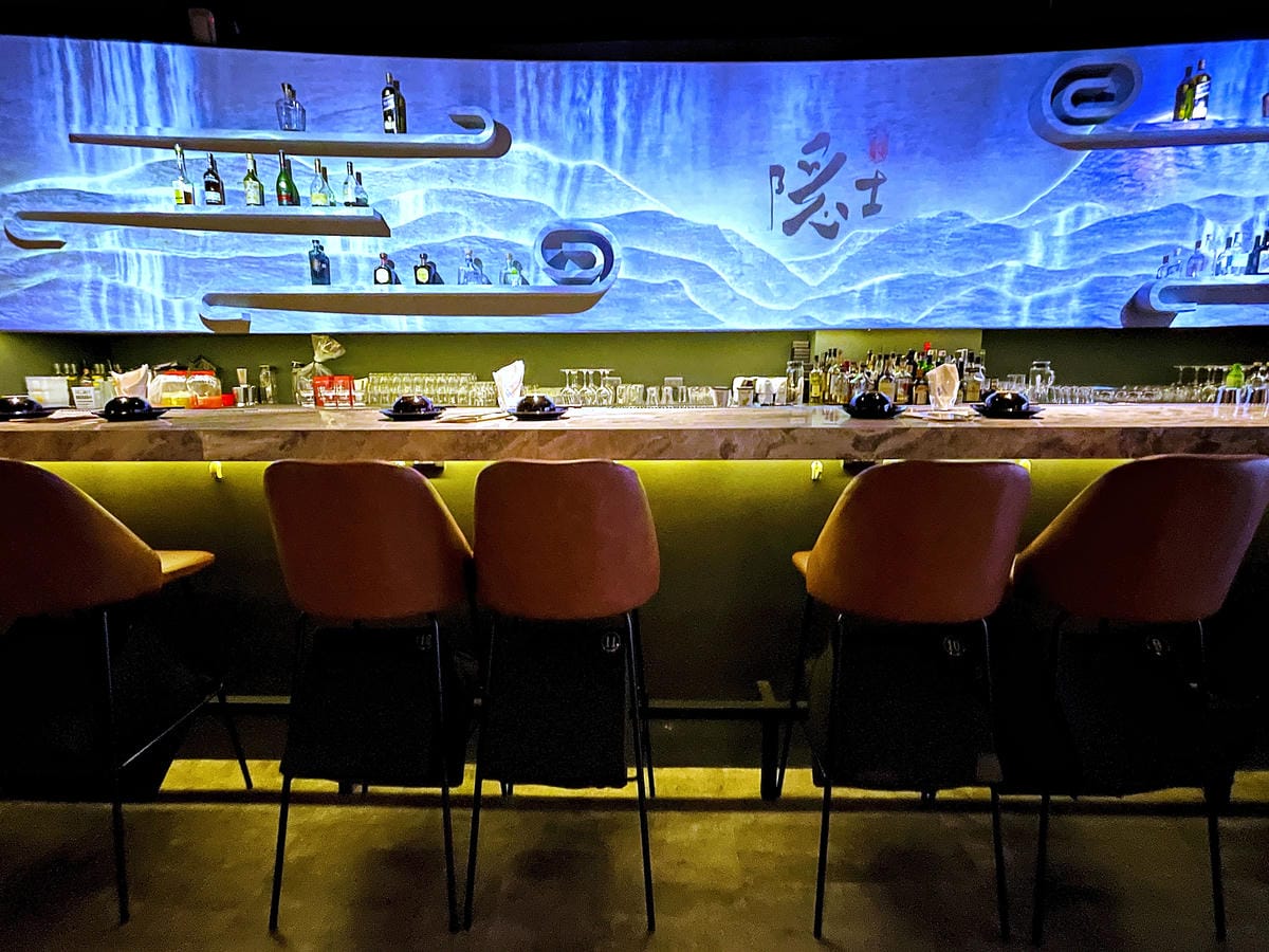 【隱士餐酒館The Hermit Bistro】新竹餐酒館高質感用餐氛圍多款微醺調酒搭配創意下酒菜!隱藏版獨立歡唱包廂內附完整菜單酒單