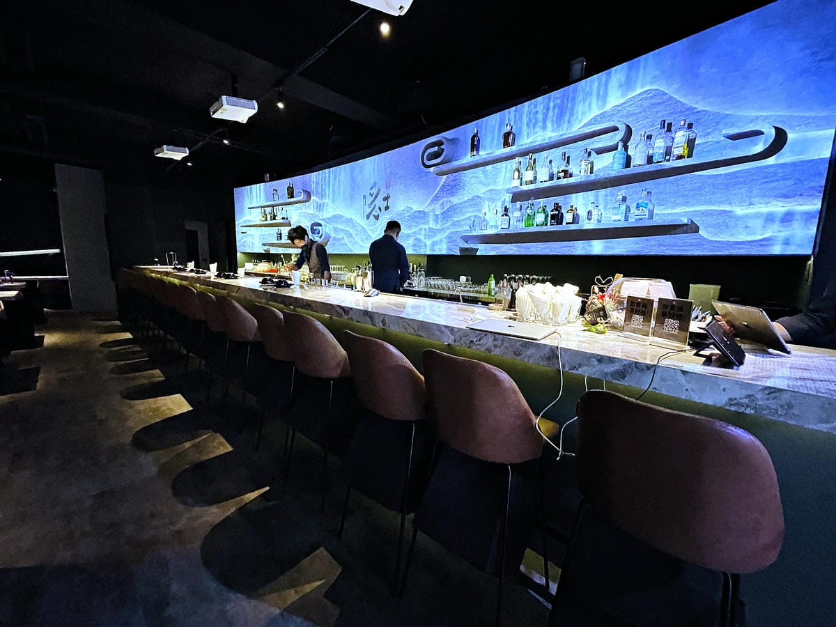 【隱士餐酒館The Hermit Bistro】新竹餐酒館高質感用餐氛圍多款微醺調酒搭配創意下酒菜!隱藏版獨立歡唱包廂內附完整菜單酒單