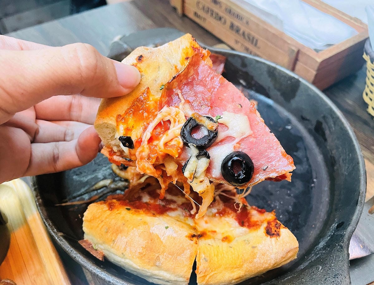 【ABV美式餐酒館】台北東區大安區美式餐廳推薦!以十九世紀淘金潮為發想,開礦拓荒極具野性的西部風格300款的世界精釀啤酒任你挑快揪三五好友一起大烤吃肉大口喝酒!