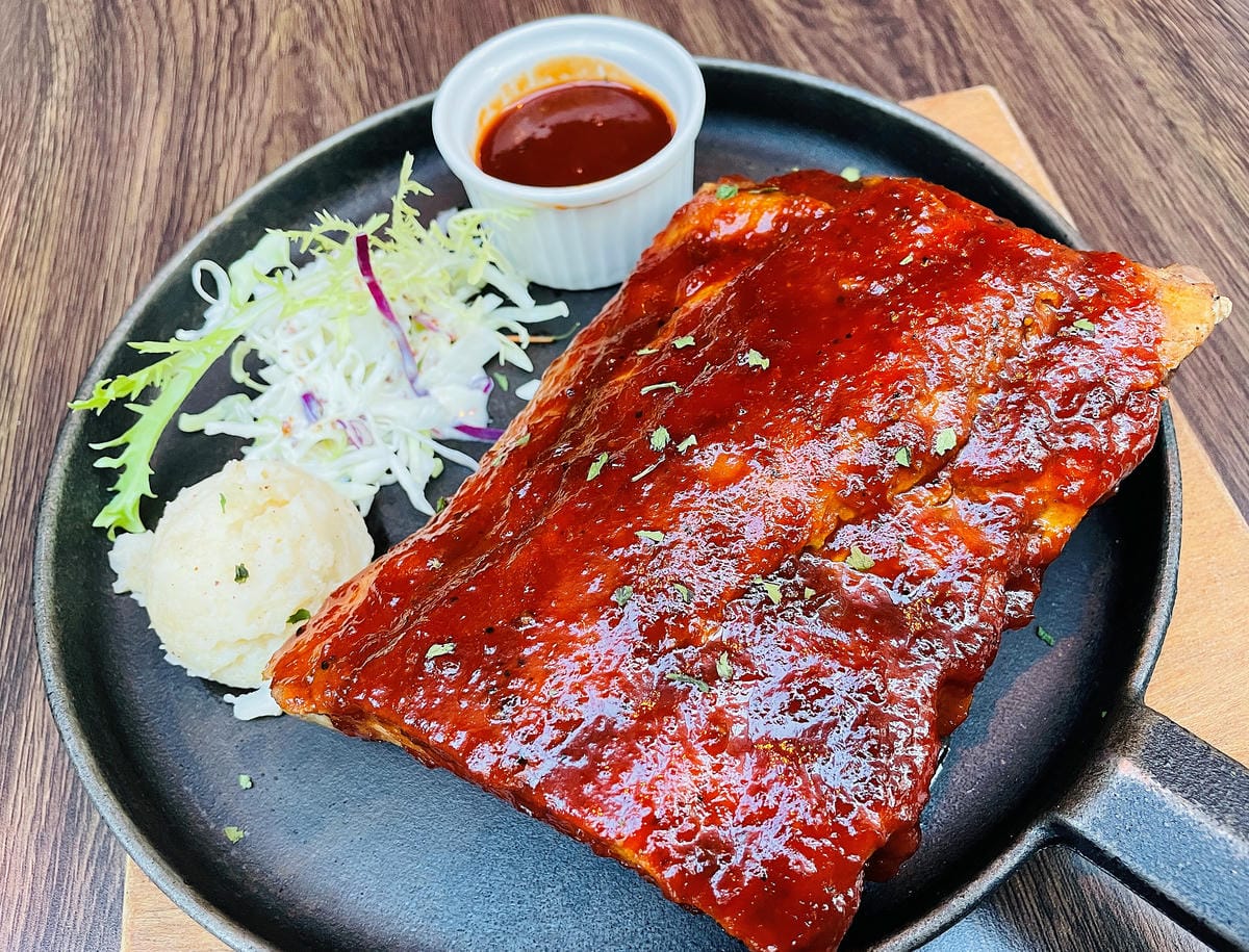 【ABV美式餐酒館】台北東區大安區美式餐廳推薦!以十九世紀淘金潮為發想,開礦拓荒極具野性的西部風格300款的世界精釀啤酒任你挑快揪三五好友一起大烤吃肉大口喝酒!