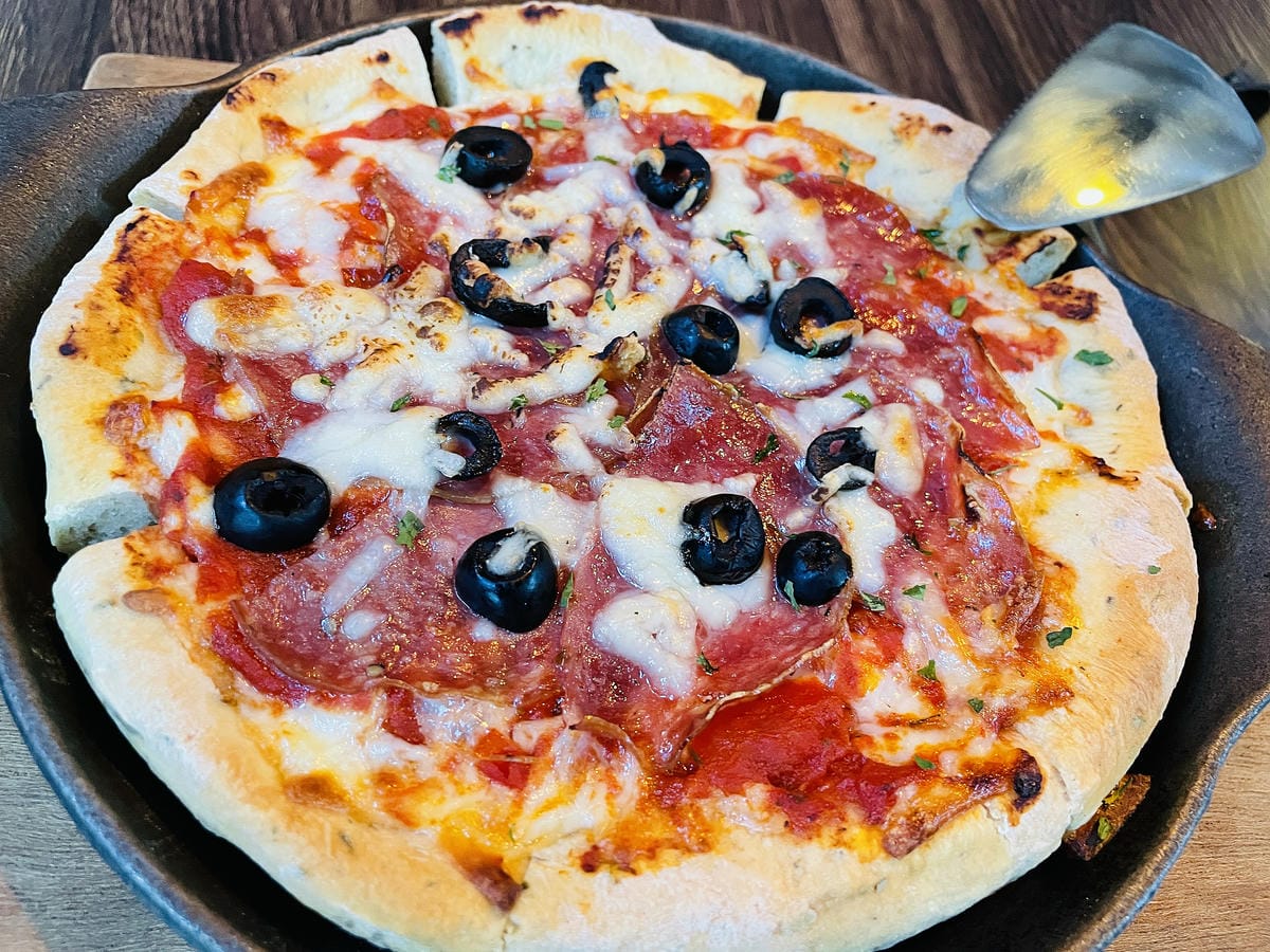 【ABV美式餐酒館】台北東區大安區美式餐廳推薦!以十九世紀淘金潮為發想,開礦拓荒極具野性的西部風格300款的世界精釀啤酒任你挑快揪三五好友一起大烤吃肉大口喝酒!