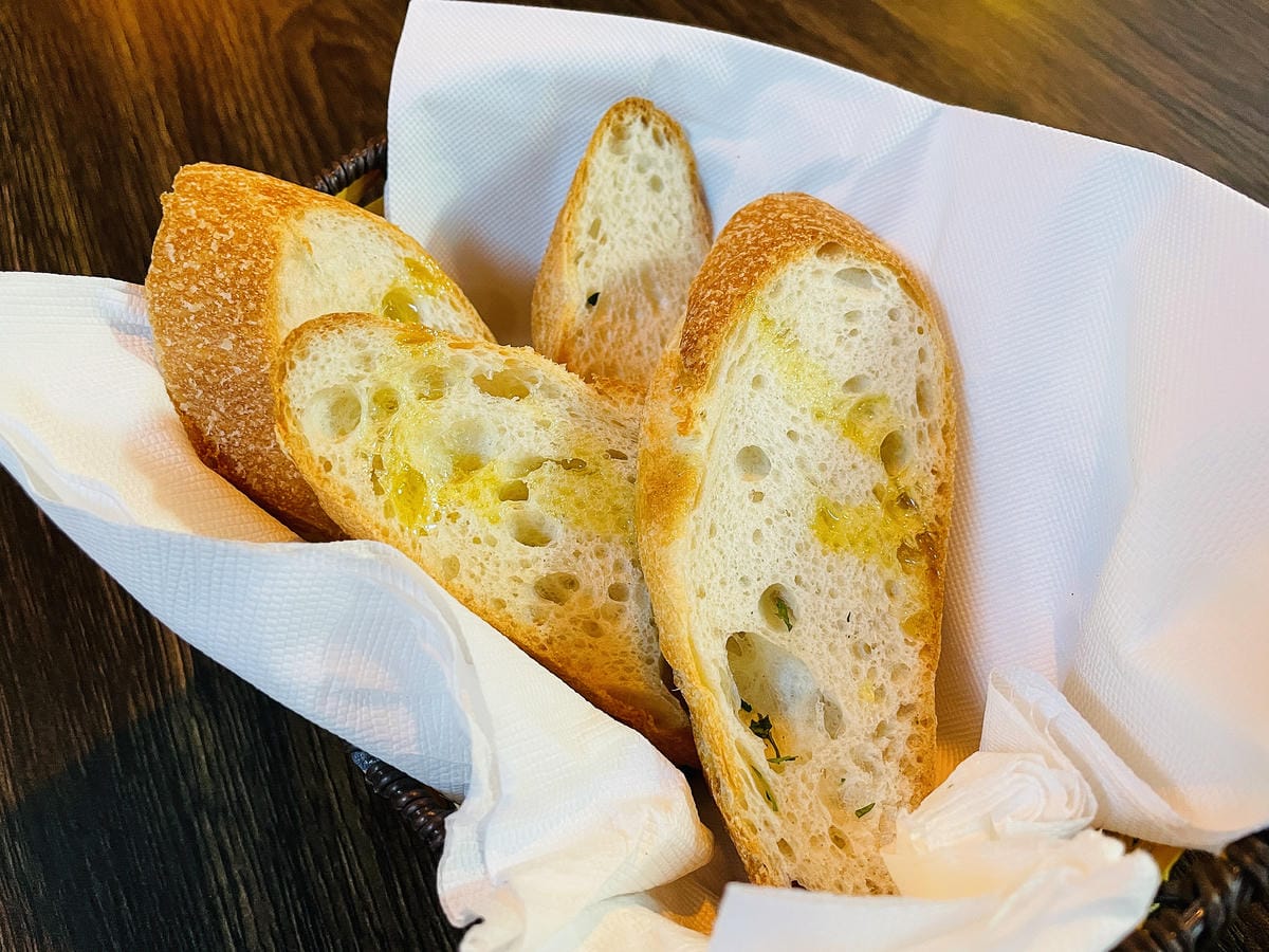 【ABV美式餐酒館】台北東區大安區美式餐廳推薦!以十九世紀淘金潮為發想,開礦拓荒極具野性的西部風格300款的世界精釀啤酒任你挑快揪三五好友一起大烤吃肉大口喝酒!