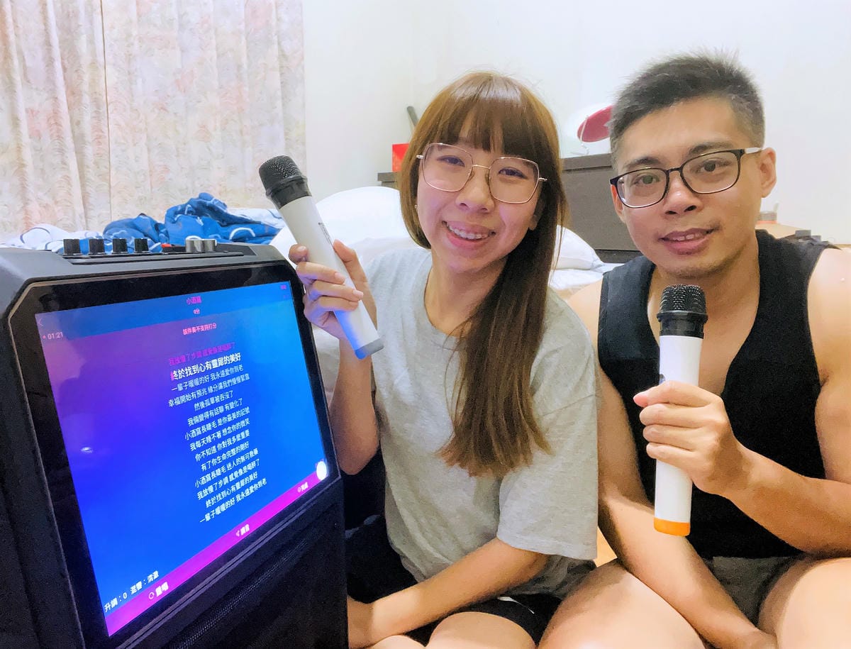 【SANSUI山水】15吋觸控螢幕拉桿式行動KTV(SKTV-T888)『歌神』看過來!家中一秒變KTV包廂唱歌嗨到爆!派對超夯K歌神器,海量歌單唱不完!