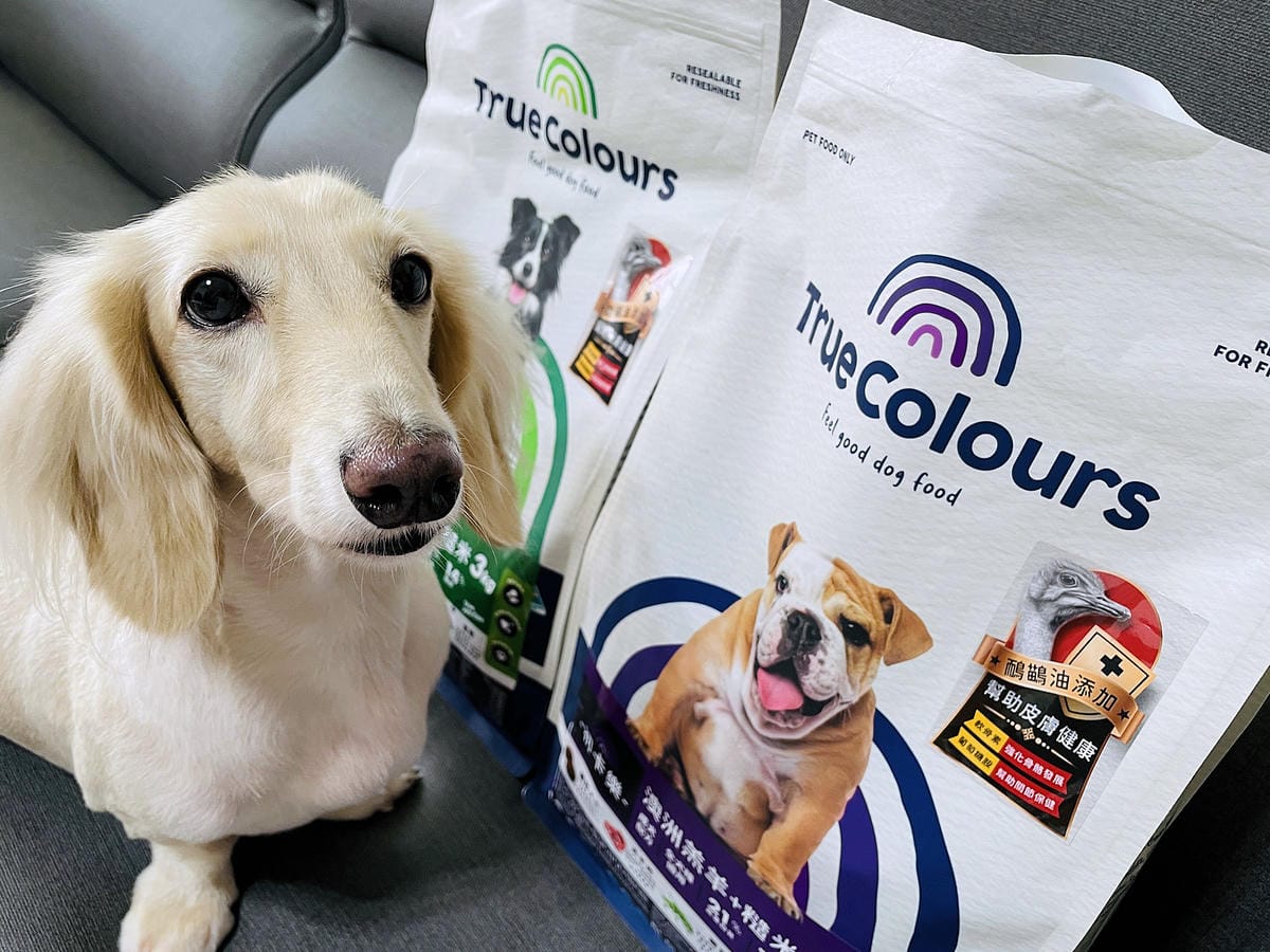 【初卡樂True Colours】狗飼料推薦!『澳洲羔羊糙米』、『澳洲嫩雞糙米』,來自澳洲的健康營養配方小臘腸咪咪愛吃的美味狗糧!