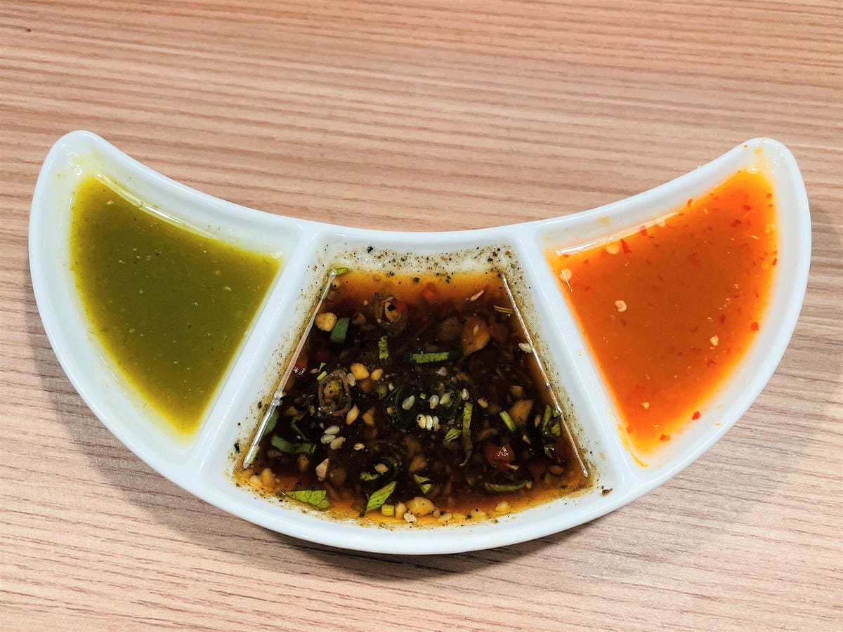 【追樂泰式火鍋 板橋重慶店】火鍋第一品牌-最狂排隊名店,湯頭『泰』正點了!最強「祕式泰式冬陰功」酸爽甘甜「椰子雞」水嫩椰肉讓人驚喜!