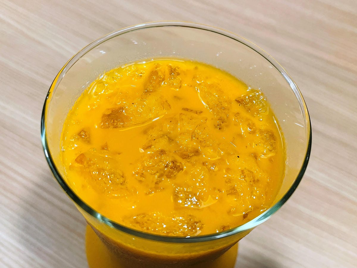 【追樂泰式火鍋 板橋重慶店】火鍋第一品牌-最狂排隊名店,湯頭『泰』正點了!最強「祕式泰式冬陰功」酸爽甘甜「椰子雞」水嫩椰肉讓人驚喜!