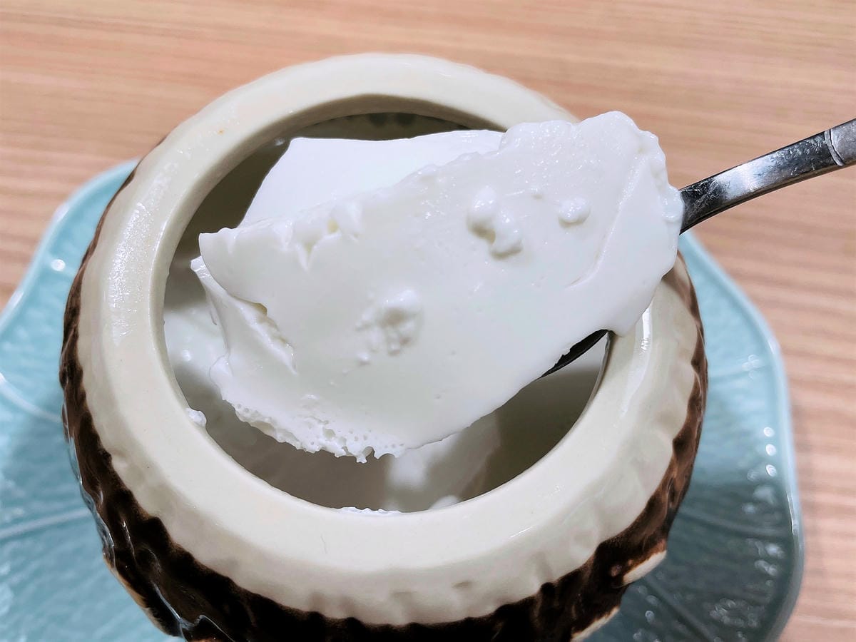 【追樂泰式火鍋 板橋重慶店】火鍋第一品牌-最狂排隊名店,湯頭『泰』正點了!最強「祕式泰式冬陰功」酸爽甘甜「椰子雞」水嫩椰肉讓人驚喜!