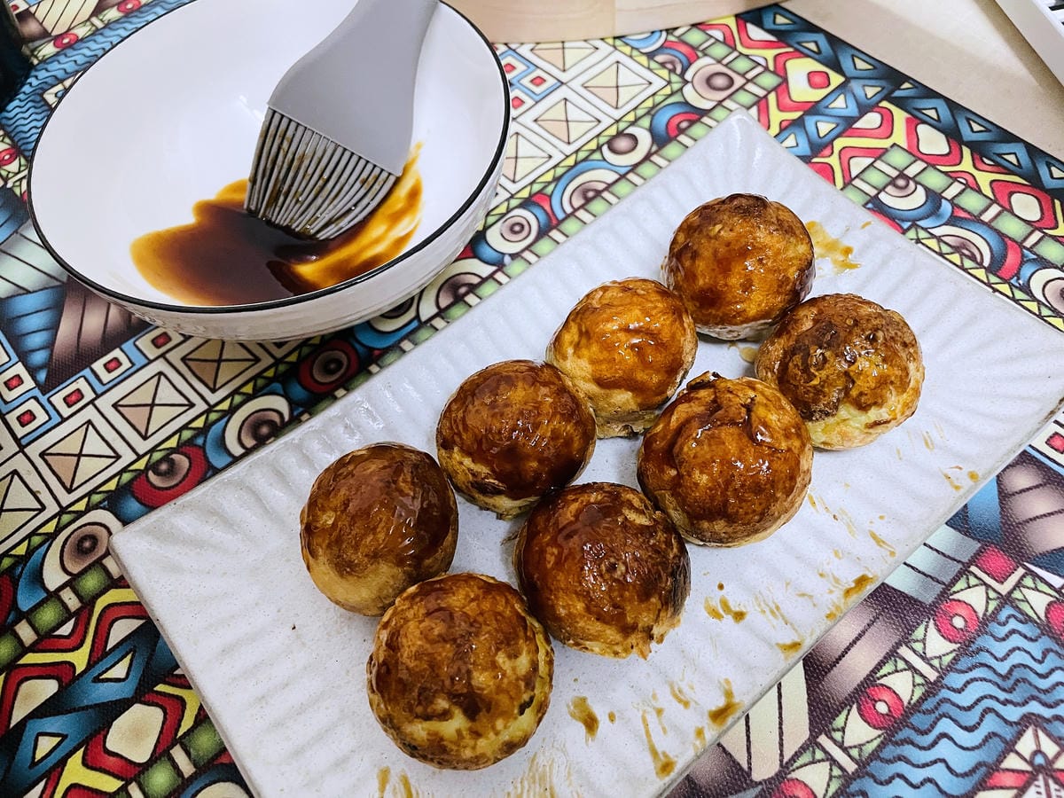 【SANSUI 山水】多功能電烤盤 SEBW-Q699『章魚燒海鮮燉飯蒜苗鹹豬肉』一鍋搞定!SGS檢驗合格-陶瓷塗層深鍋盤面大容量深,U型管導熱快料理超省時!