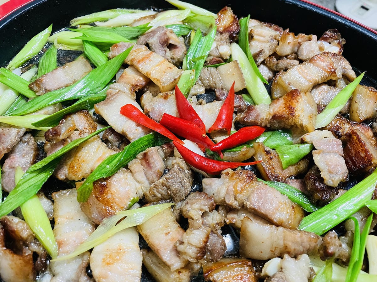 【SANSUI 山水】多功能電烤盤 SEBW-Q699『章魚燒海鮮燉飯蒜苗鹹豬肉』一鍋搞定!SGS檢驗合格-陶瓷塗層深鍋盤面大容量深,U型管導熱快料理超省時!