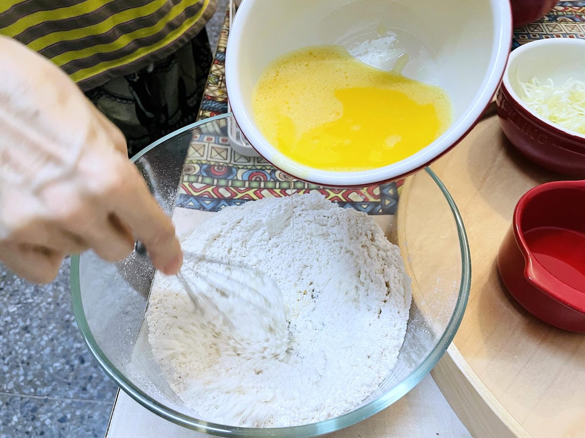 【SANSUI 山水】多功能電烤盤 SEBW-Q699『章魚燒海鮮燉飯蒜苗鹹豬肉』一鍋搞定!SGS檢驗合格-陶瓷塗層深鍋盤面大容量深,U型管導熱快料理超省時!